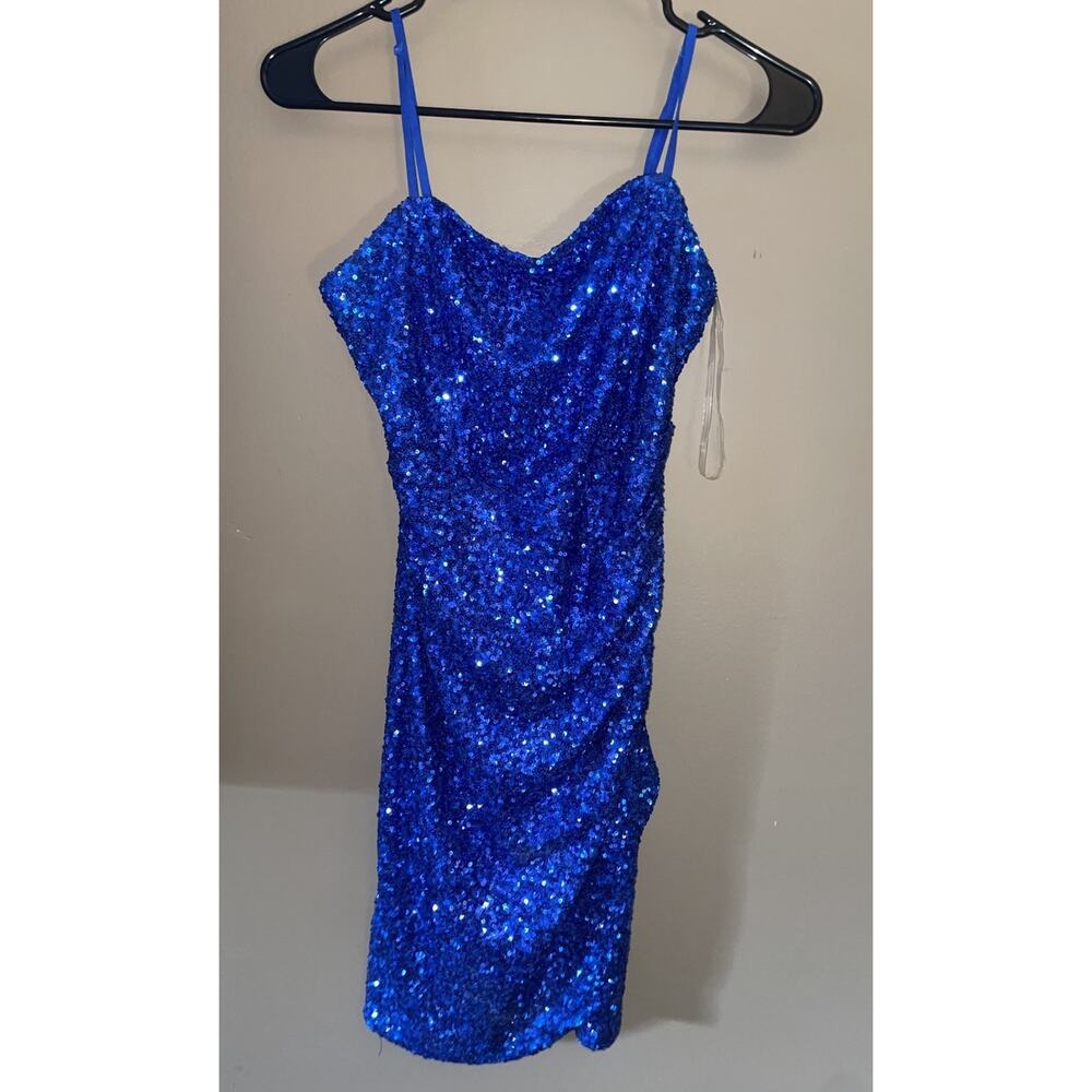 Emerald Sundae Blue Sequin Women’s Prom/Homecoming Dress Sz S Spaghetti Strap